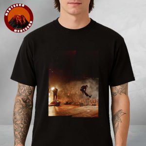 Cage The Elephant At Lollapalooza Chicago 2025 Live Jump Highlight Unisex T-Shirt