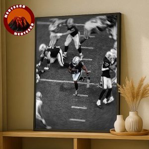 Deuce x Nike Poster At Las Vegas Raiders NFL Highlight Home Decor Poster Canvas